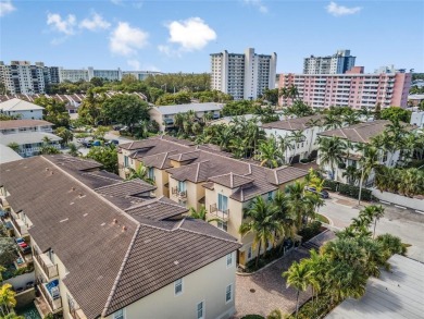 WOW, WALK TO THE BEACH IN 3 MINUTES! HERE IS THE STYLISH 3