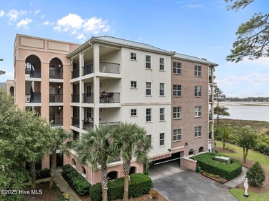 Fourth-floor waterfront condo offering Intracoastal Waterway and