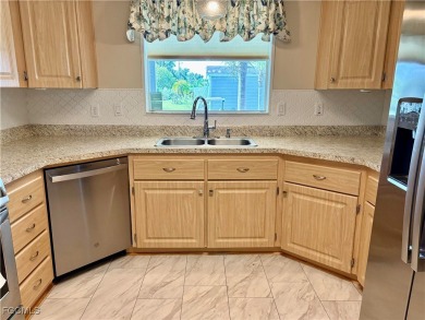 Updated 2-Bedroom + Bonus Room in Lake Arrowhead - Prime