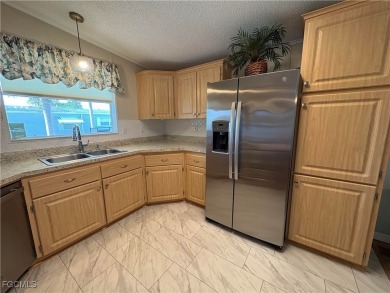 Updated 2-Bedroom + Bonus Room in Lake Arrowhead - Prime