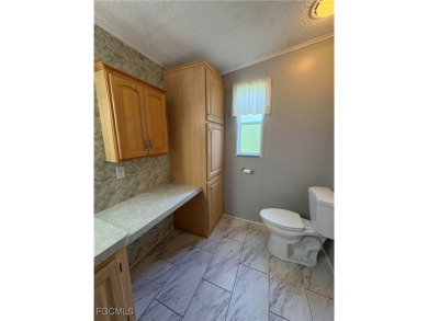 Updated 2-Bedroom + Bonus Room in Lake Arrowhead - Prime