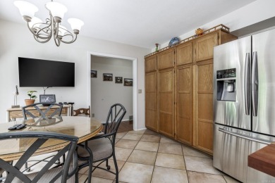 The only home on the cul-de-sac, 7 Montanes offers the perfect