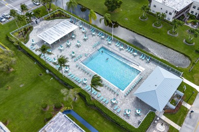 Second-floor 2 bed / 2 bath condo with garden views in the