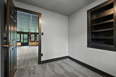 Unique 2 BR/1Ba cabin and property near the intersection of Hwys