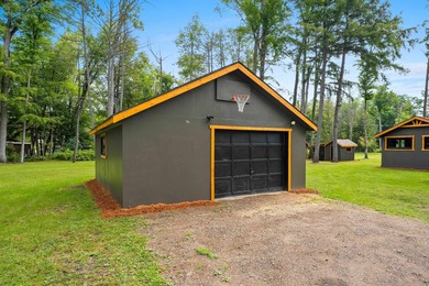 Unique 2 BR/1Ba cabin and property near the intersection of Hwys