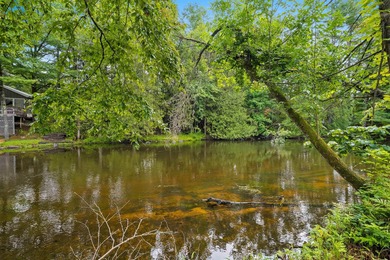 Unique 2 BR/1Ba cabin and property near the intersection of Hwys