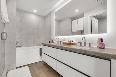 Beautifully renovated 3BD/3.5BA sky residence on the 52nd floor