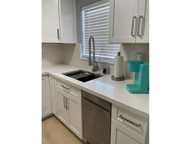 Super find in the heart of south beach. Quiet street only 5