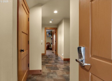 1/12 Share fractional ownership. The Lodges at Cannon Beach