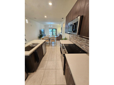 PRIME LOCATION  IN THE HEART OF DORAL, CLOSE TO MIAMI DOWNTOWN