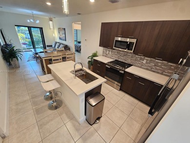 PRIME LOCATION  IN THE HEART OF DORAL, CLOSE TO MIAMI DOWNTOWN