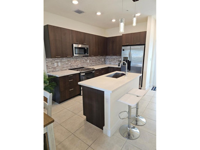 PRIME LOCATION  IN THE HEART OF DORAL, CLOSE TO MIAMI DOWNTOWN