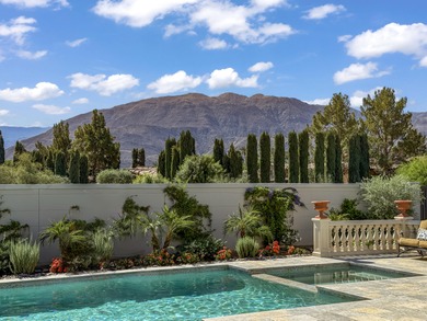 Only minutes away from El Paseo, The River and the new Disney