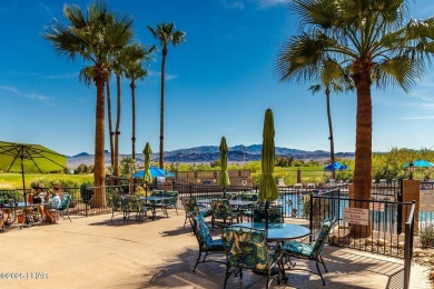 This luxurious top-floor Lake View condo offers breathtaking