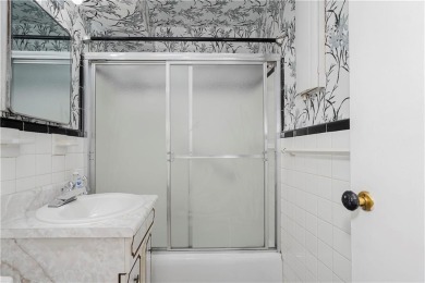 Welcome to Waterview Towers, located in the Bath Beach section