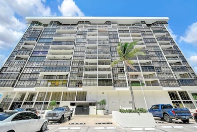 Located in Brickell Avenue first row to Biscayne Bay, offering