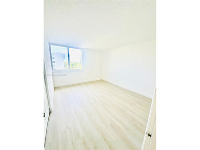 Beautifully Remodeled 3 Bed/2 Bath Condo Near Dadeland! Spacious