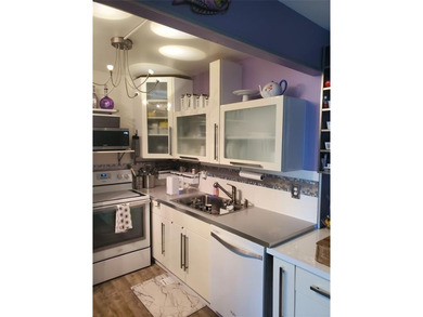 NICELY RENOVATED TURNKEY 1 BEDROOM, 1.5 BATH 1 BED, 1 BATH