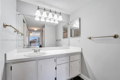 Welcome to your new home in the heart of Kings Point! This