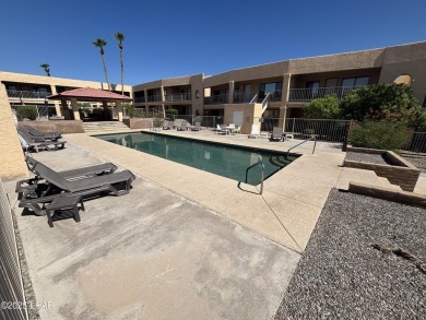 Perfect Winter Getaway in the Heart of Lake Havasu! This fully