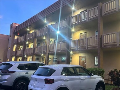 Sunrise Lakes Phase 3. A 55+Community.  1 Bed, 1.5 Bath
Enjoy