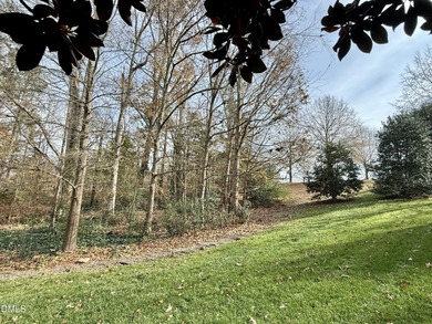 Gorgeous Hilltop Condo end unit overlooking the trees! Refined