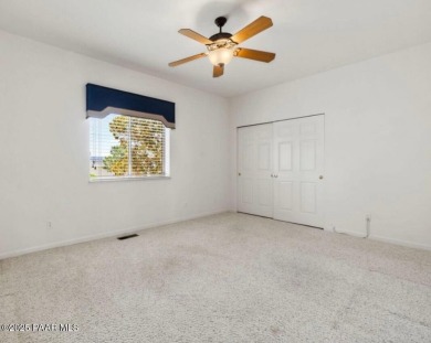 Timeless custom residence with panoramic views and very spacious