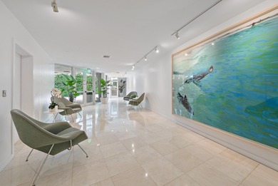 Beautifully renovated in-town apartment at the historic direct