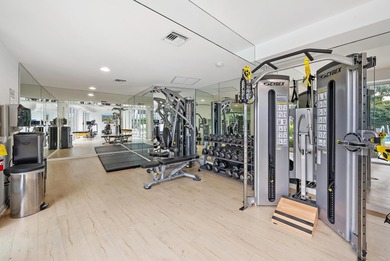 Beautifully renovated in-town apartment at the historic direct