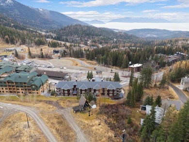 SKI-IN/SKI-OUT! Enjoy mountain living in this slope side 1,000+