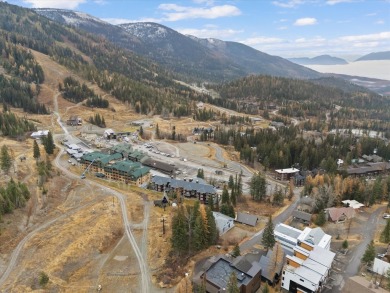SKI-IN/SKI-OUT! Enjoy mountain living in this slope side 1,000+