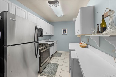 Come and live the beach life, at The Four Winds located at 711