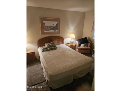 Awesome location! Walk to restaurants, Rotary Park (lakeside)