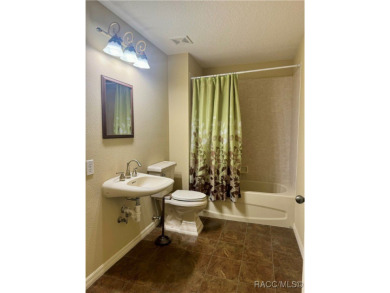 PRIME LOCATION AND OFFICE BUILDING !! Built AND only occupied by