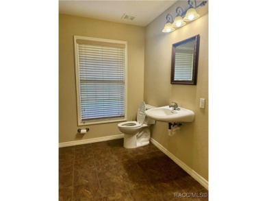 PRIME LOCATION AND OFFICE BUILDING !! Built AND only occupied by