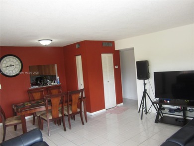 Charming 2-bedroom, 1.5-bathroom condo for sale in Hialeah