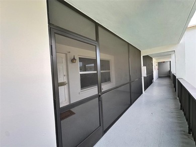 Beautiful 2BD/2BA co-op located just minutes from the beach in