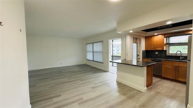 Beautiful 2BD/2BA co-op located just minutes from the beach in