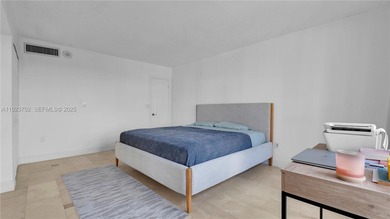 Stunning bay view unit on the 9th floor, offering a panoramic