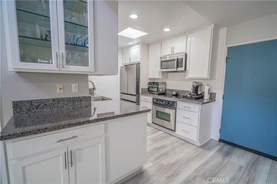 Welcome Home!!
Remodeled top-floor 2BD/2BA condo in desirable