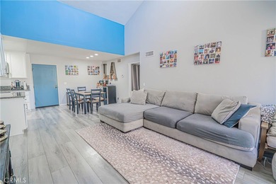 Welcome Home!!
Remodeled top-floor 2BD/2BA condo in desirable