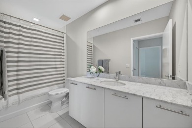 Truly a Must-See!!! Revel in Spectacular Open Bay & City Views