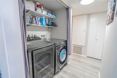Welcome Home!!
Remodeled top-floor 2BD/2BA condo in desirable