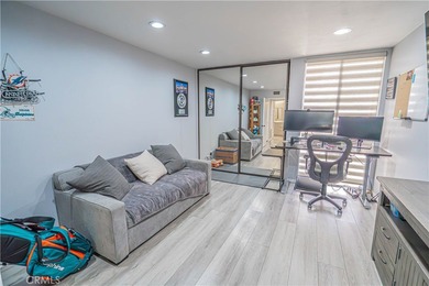 Welcome Home!!
Remodeled top-floor 2BD/2BA condo in desirable