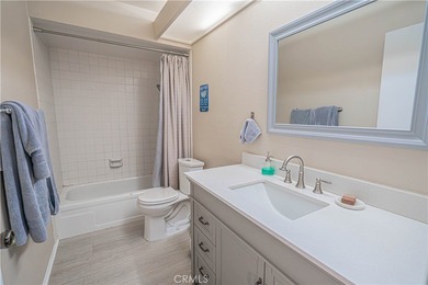 Welcome Home!!
Remodeled top-floor 2BD/2BA condo in desirable