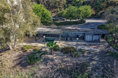 Welcome Home!!
Remodeled top-floor 2BD/2BA condo in desirable