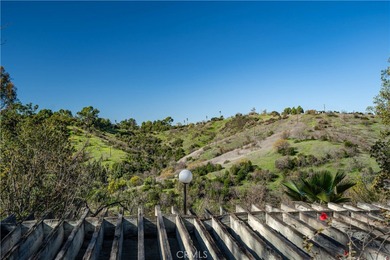 Welcome Home!!
Remodeled top-floor 2BD/2BA condo in desirable