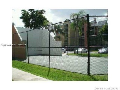 EXCELLENT OPPORTUNITY FOR THIS UNIT IN LAS VISTAS, DORAL