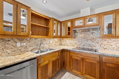 BREATHTAKING VIEWS! Magnificent top floor premium corner unit