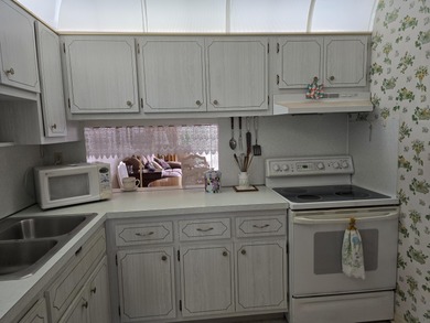 Great water view condo! You will enjoy the view of the fountain